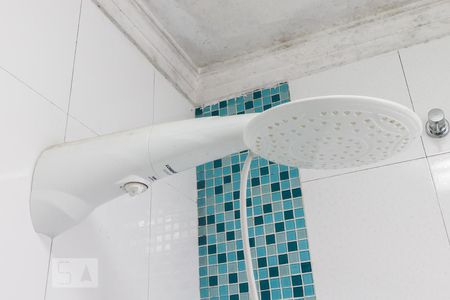 Casa de condomínio à venda com 76m², 2 quartos e 2 vagasChuveiro