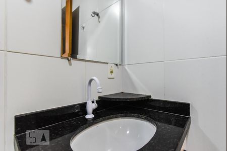 Banheiro de apartamento para alugar com 2 quartos, 60m² em Santa Terezinha, São Bernardo do Campo