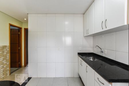 Apartamento para alugar com 60m², 2 quartos e 2 vagasCozinha