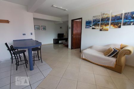 Sala de apartamento para alugar com 1 quarto, 60m² em Centro Cívico, Curitiba