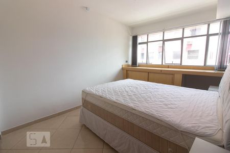 Quarto de apartamento para alugar com 1 quarto, 60m² em Centro Cívico, Curitiba