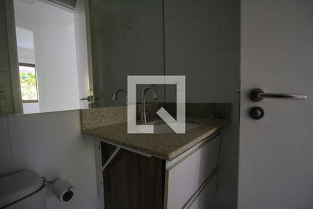 Apartamento à venda com 67m², 2 quartos e 1 vagaBanheiro Social