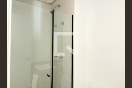 Banheiro de kitnet/studio para alugar com 1 quarto, 36m² em Vila Cordeiro, São Paulo