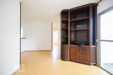 Sala de apartamento para alugar com 3 quartos, 68m² em Vila Sofia, São Paulo