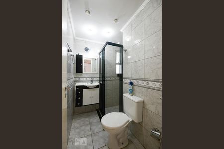 Banheiro de apartamento para alugar com 3 quartos, 68m² em Vila Sofia, São Paulo