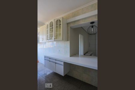 Apartamento à venda com 64m², 2 quartos e 1 vagaCozinha - Armários