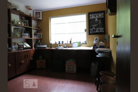 Escritório de casa à venda com 5 quartos, 270m² em Vila Dalva, Osasco