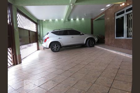 Garagem de casa à venda com 5 quartos, 270m² em Vila Dalva, Osasco