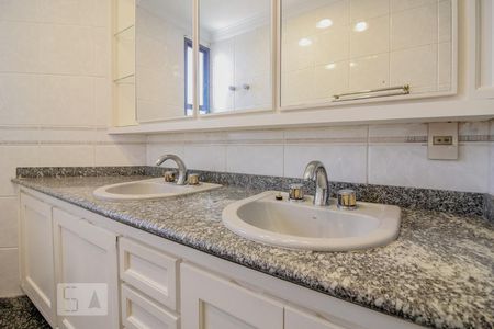 Apartamento à venda com 290m², 4 quartos e 5 vagasSuite 03