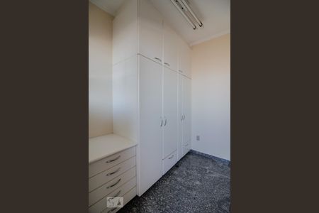 Apartamento à venda com 290m², 4 quartos e 5 vagasQuarto de Serviço