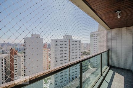 Apartamento à venda com 290m², 4 quartos e 5 vagasVaranda