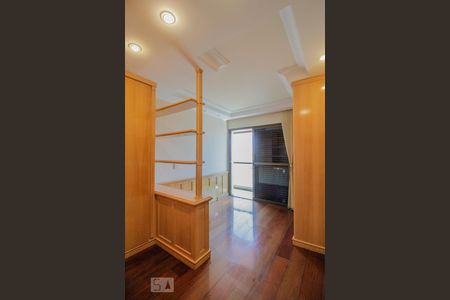 Apartamento à venda com 290m², 4 quartos e 5 vagasQuarto 03 com Suite