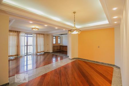 Apartamento à venda com 290m², 4 quartos e 5 vagasSala