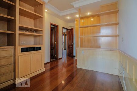 Apartamento à venda com 290m², 4 quartos e 5 vagasQuarto 03 com Suite