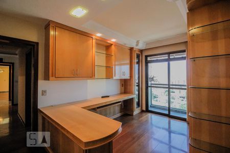 Apartamento à venda com 290m², 4 quartos e 5 vagasEscritório