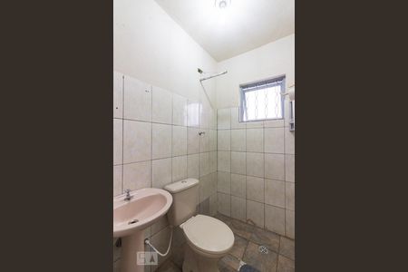 Banheiro de casa para alugar com 1 quarto, 50m² em Vila Roque, São Paulo