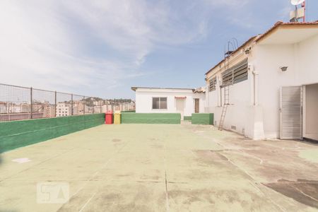 Apartamento à venda com 100m², 3 quartos e sem vagaÁrea comum - Varanda