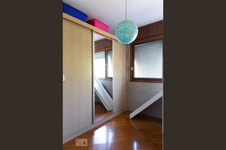 Quarto  de apartamento à venda com 2 quartos, 166m² em Jardim Itu Sabará, Porto Alegre