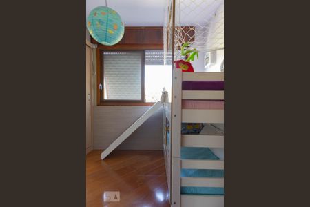 Quarto  de apartamento à venda com 2 quartos, 166m² em Jardim Itu Sabará, Porto Alegre