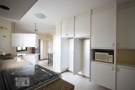 Apartamento para alugar com 228m², 3 quartos e 4 vagasCozinha