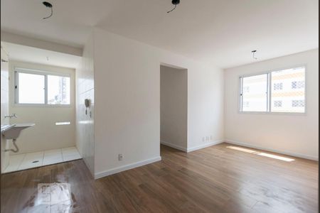 Sala de apartamento para alugar com 2 quartos, 41m² em Cambuci, São Paulo