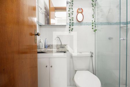 Banheiro de apartamento para alugar com 1 quarto, 33m² em Vila Esperança, São Paulo