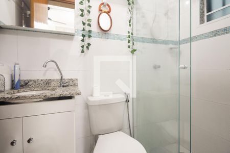 Banheiro de apartamento para alugar com 1 quarto, 33m² em Vila Esperança, São Paulo