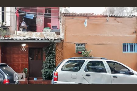 Casa à venda com 45m², 1 quarto e sem vaga Casa à venda com 45m², 1 quarto e sem vagaFachada