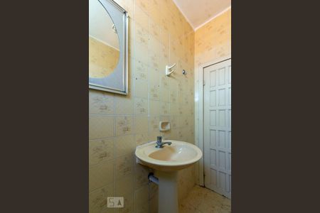 Banheiro de casa à venda com 3 quartos, 135m² em Vila Tolstoi, São Paulo