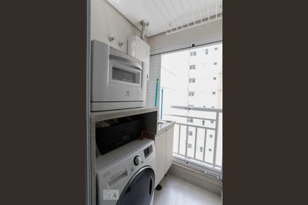 Apartamento para alugar com 64m², 2 quartos e 1 vagaÁrea de Serviço