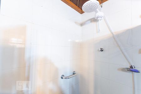 Casa à venda com 500m², 4 quartos e 2 vagas Casa à venda com 500m², 4 quartos e 2 vagasBanheiro Suite 2