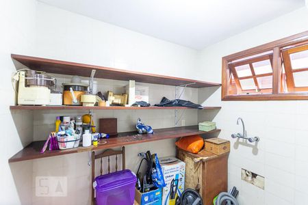 Casa à venda com 500m², 4 quartos e 2 vagas Casa à venda com 500m², 4 quartos e 2 vagasCozinha - Casa externa - Suite