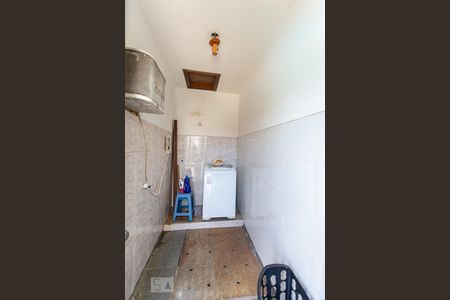 Casa à venda com 500m², 4 quartos e 2 vagas Casa à venda com 500m², 4 quartos e 2 vagasLavanderia