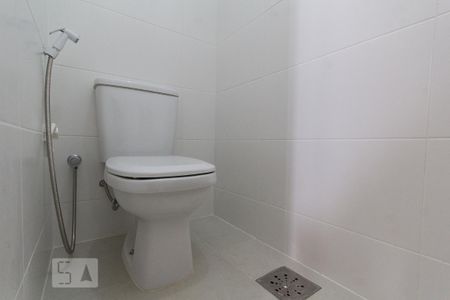 Banheiro de Serviço de apartamento à venda com 1 quarto, 70m² em Barra da Tijuca, Rio de Janeiro