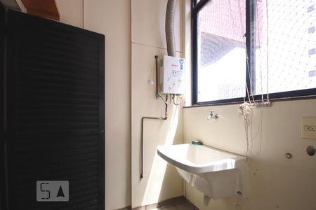 Apartamento à venda com 115m², 3 quartos e 2 vagas Apartamento à venda com 115m², 3 quartos e 2 vagasÁrea de Serviço