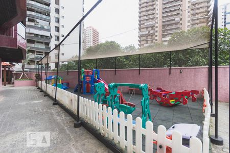 Apartamento à venda com 115m², 3 quartos e 2 vagas Apartamento à venda com 115m², 3 quartos e 2 vagasPlayground