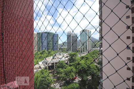 Apartamento à venda com 115m², 3 quartos e 2 vagas Apartamento à venda com 115m², 3 quartos e 2 vagasVaranda