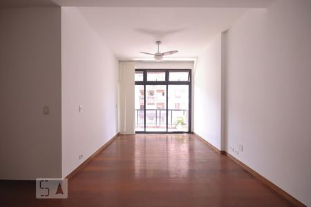 Apartamento à venda com 115m², 3 quartos e 2 vagas Apartamento à venda com 115m², 3 quartos e 2 vagasSala