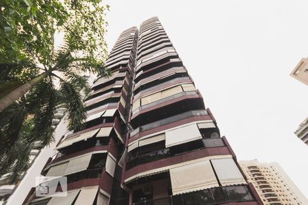 Apartamento à venda com 115m², 3 quartos e 2 vagas Apartamento à venda com 115m², 3 quartos e 2 vagasFachada