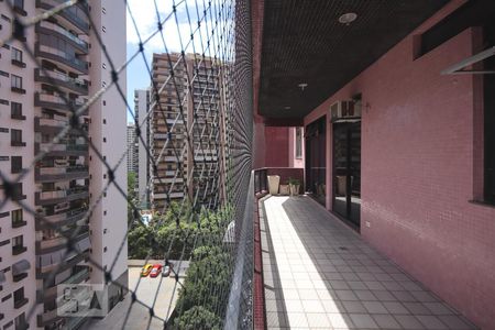 Apartamento à venda com 115m², 3 quartos e 2 vagas Apartamento à venda com 115m², 3 quartos e 2 vagasVaranda