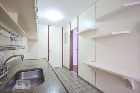 Apartamento à venda com 115m², 3 quartos e 2 vagas Apartamento à venda com 115m², 3 quartos e 2 vagasCozinha