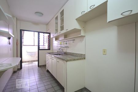 Apartamento à venda com 115m², 3 quartos e 2 vagas Apartamento à venda com 115m², 3 quartos e 2 vagasCozinha