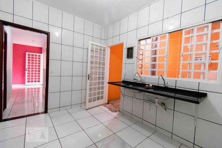 Cozinha de casa para alugar com 1 quarto, 35m² em Taguatinga Norte (taguatinga), Brasília