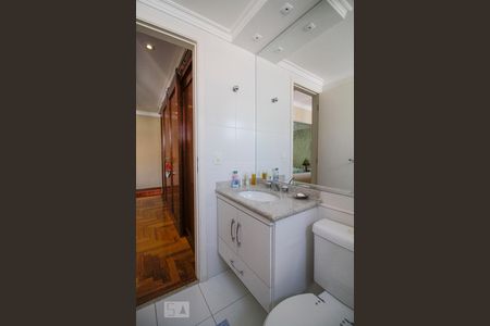 Apartamento para alugar com 150m², 2 quartos e 3 vagasBanheiro Senhor da Suíte 1