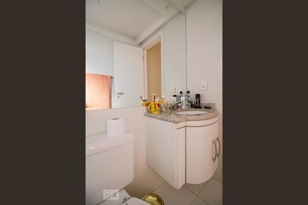 Apartamento para alugar com 150m², 2 quartos e 3 vagasBanheiro da Suíte 2