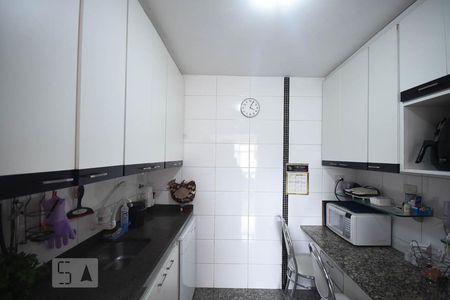 Apartamento à venda com 98m², 3 quartos e 2 vagasCozinha
