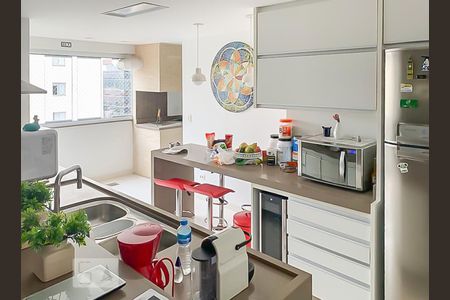 Apartamento à venda com 100m², 2 quartos e 2 vagasCozinha 