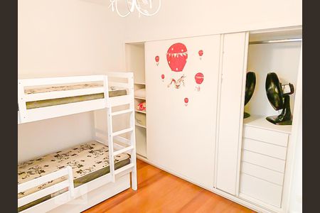 Apartamento à venda com 100m², 2 quartos e 2 vagasQuarto 2