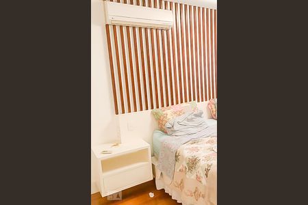 Apartamento à venda com 100m², 2 quartos e 2 vagasSuíte 