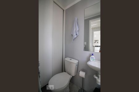 Apartamento para alugar com 78m², 2 quartos e 1 vaga Apartamento para alugar com 78m², 2 quartos e 1 vagaBanheiro de Serviço